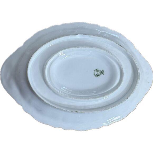 Vintage Vienna Porcelain Gravy Boat with Floral Pattern & Gold Accents - - Picture 5 of 7